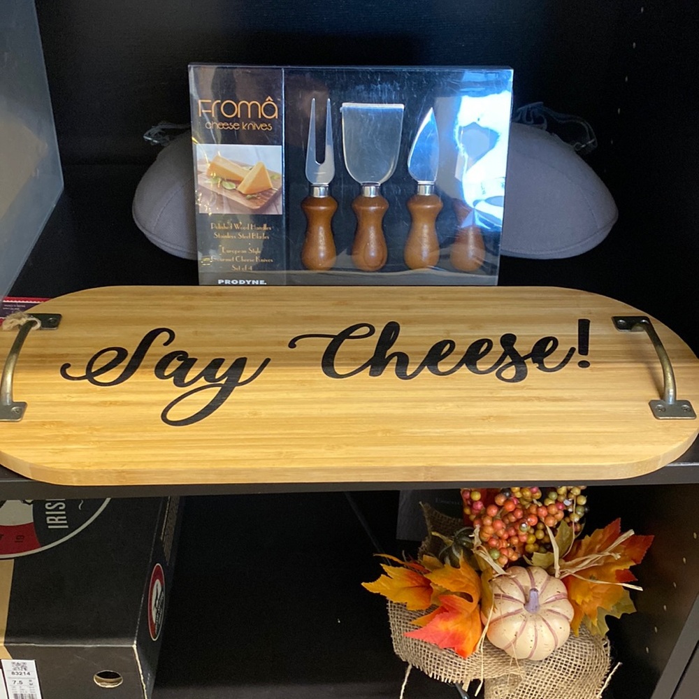 Cheese Board and Knives
